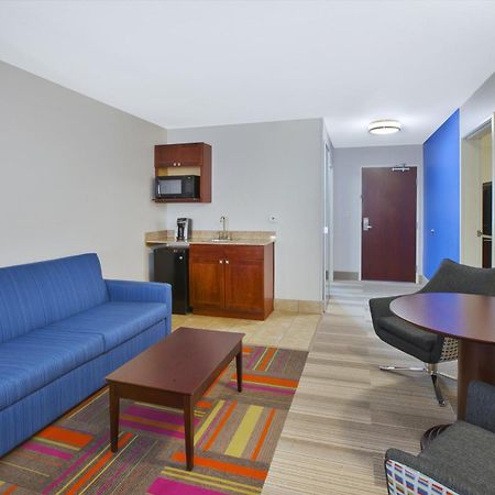 Holiday Inn Express Niles By Ihg Buitenkant foto