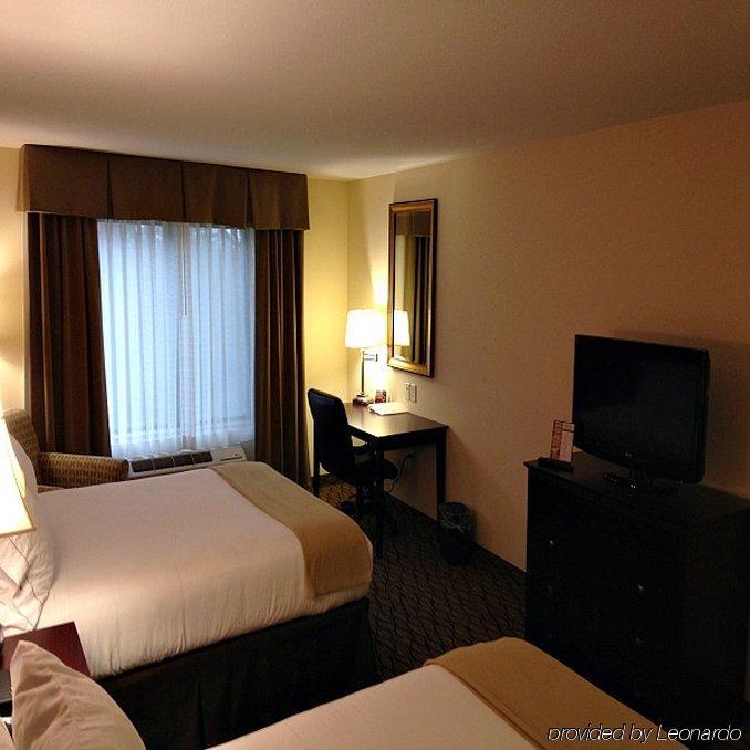 Holiday Inn Express Niles By Ihg Buitenkant foto