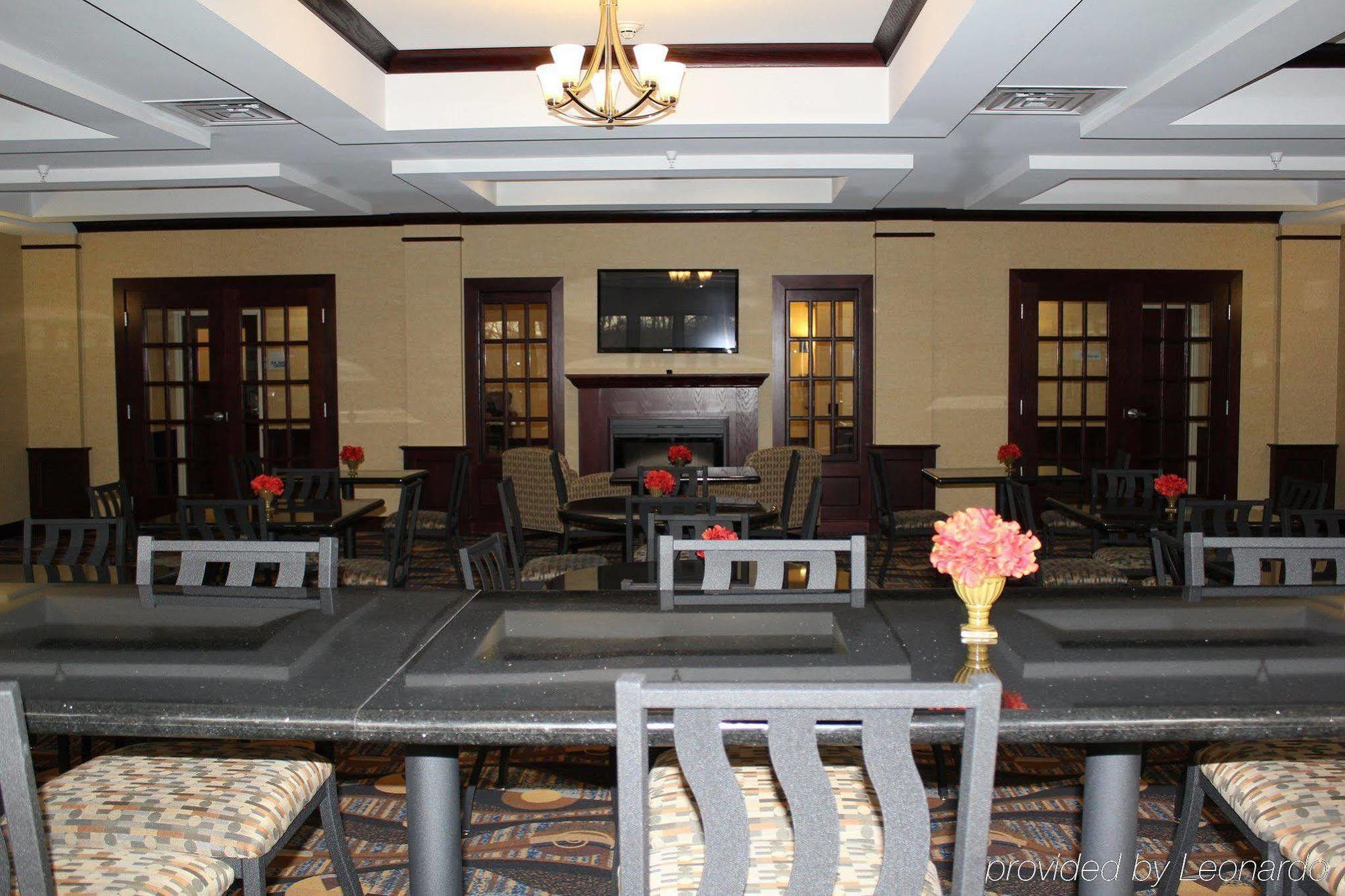 Holiday Inn Express Niles By Ihg Interieur foto
