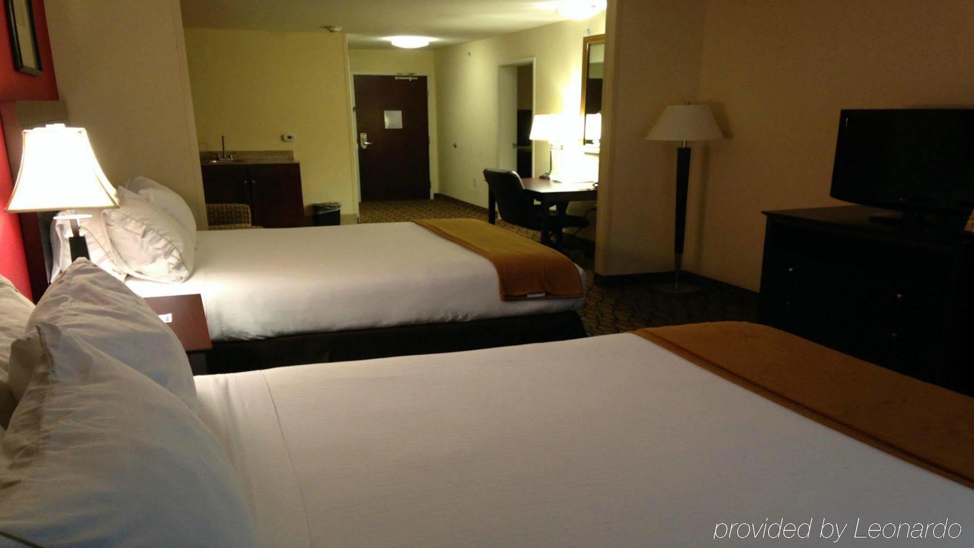Holiday Inn Express Niles By Ihg Buitenkant foto