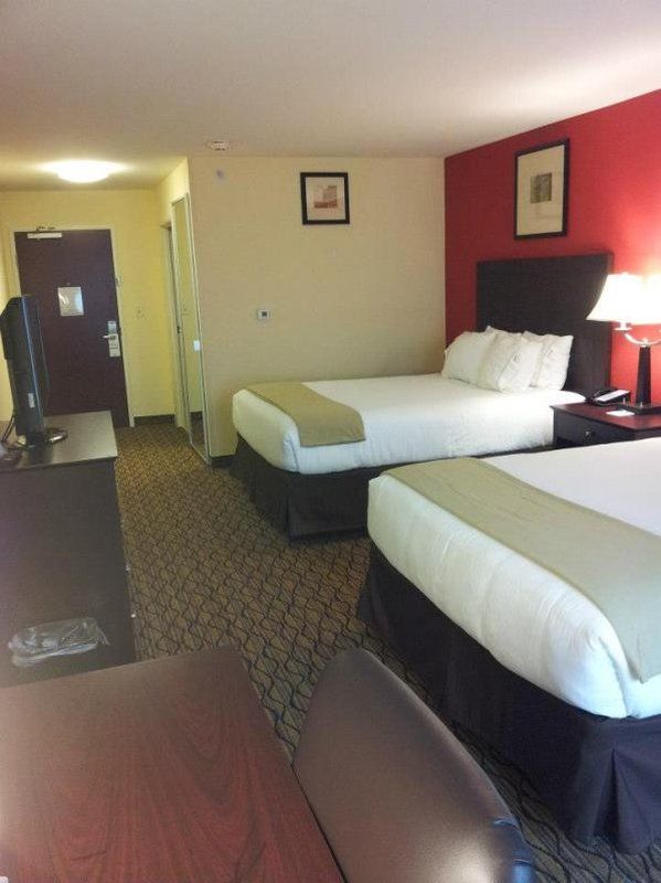 Holiday Inn Express Niles By Ihg Buitenkant foto